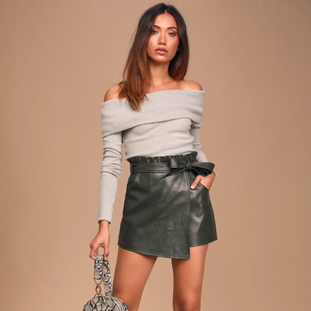 Free people snowbunny off shoulder ribbed top